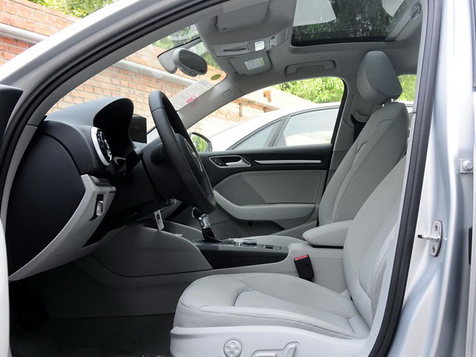 奥迪A3 2014款 Limousine 35 TFSI 舒适型车厢座椅图片