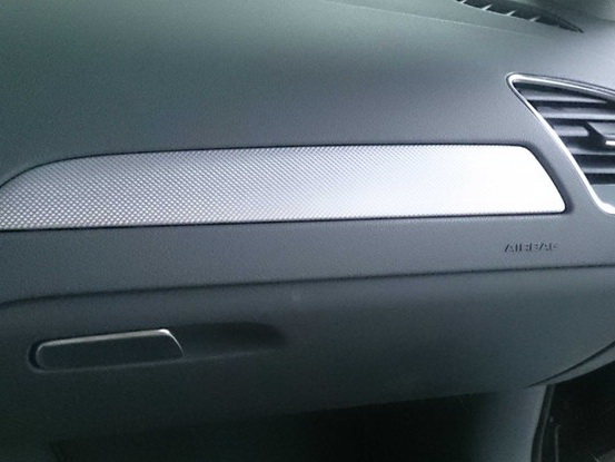 奥迪A4L 2013款 35 TFSI 自动舒适型中控方向盘图片