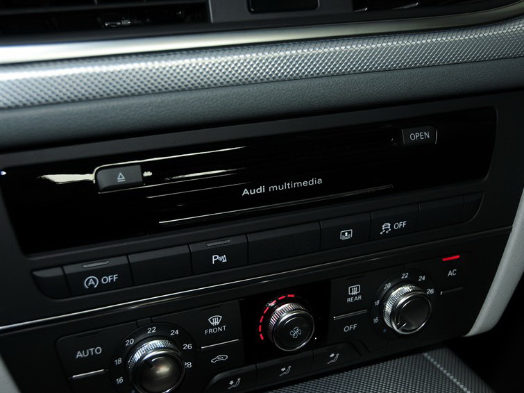 奥迪A6L 2012款 30 FSI 技术型中控方向盘图片