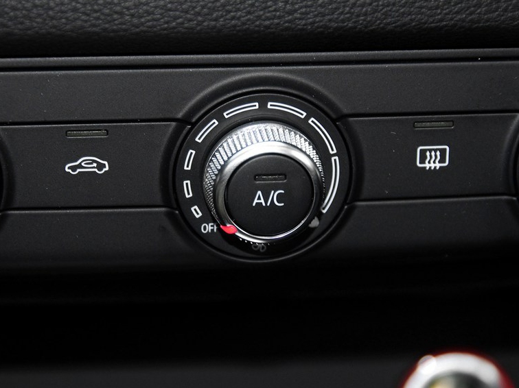 奥迪A3 2014款 Limousine 35 TFSI 时尚型中控方向盘图片