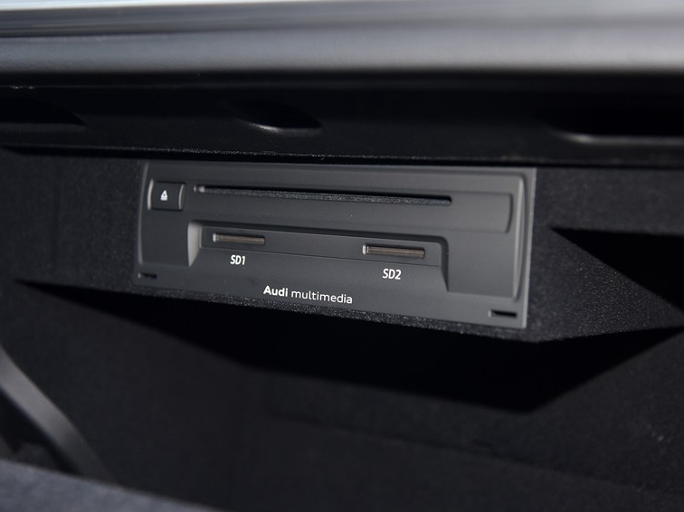 奥迪A3 2015款 Sportback 40 TFSI 自动舒适型中控方向盘图片