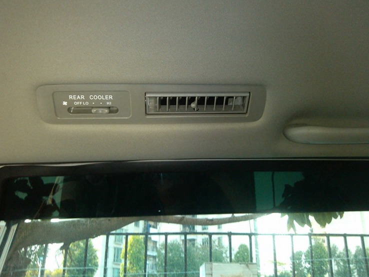 长城V80 2011款 2.0L 自动舒适型车厢座椅图片
