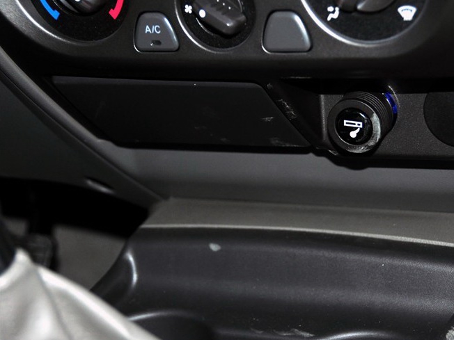 风骏5 2011款 2.4L公务版 豪华型 四驱小双排中控方向盘图片