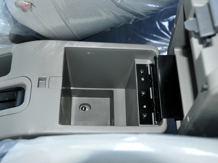 风骏5 2011款 2.4L公务版 豪华型 两驱小双排车厢座椅图片