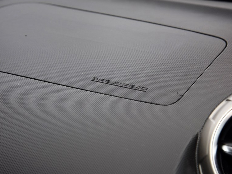 长城M4 2015款 1.5L AMT豪华型中控方向盘图片