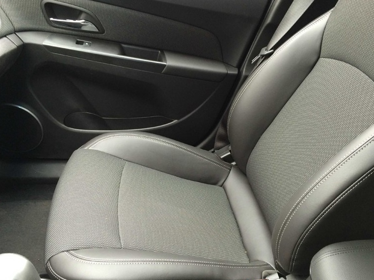 科鲁兹 2013款 掀背 1.6T 自动旗舰型车厢座椅图片