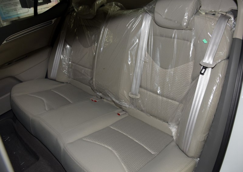 雪铁龙C4L 2015款 1.8L 自动领先版车厢座椅图片