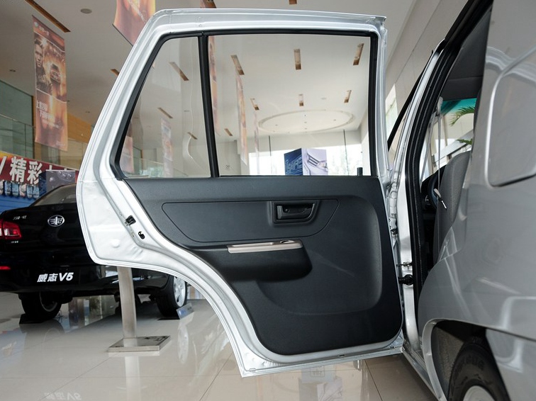 夏利 2012款 N3 1.0L 两厢标准型车厢座椅图片