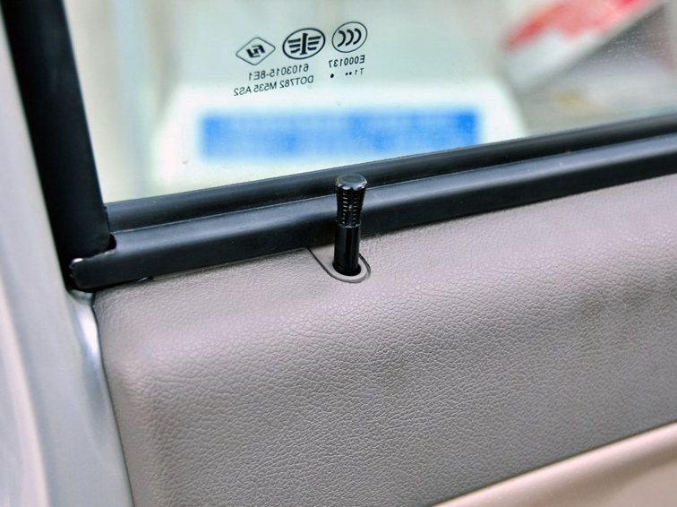 佳宝V70 II代 2012款 1.3L舒适型车厢座椅图片