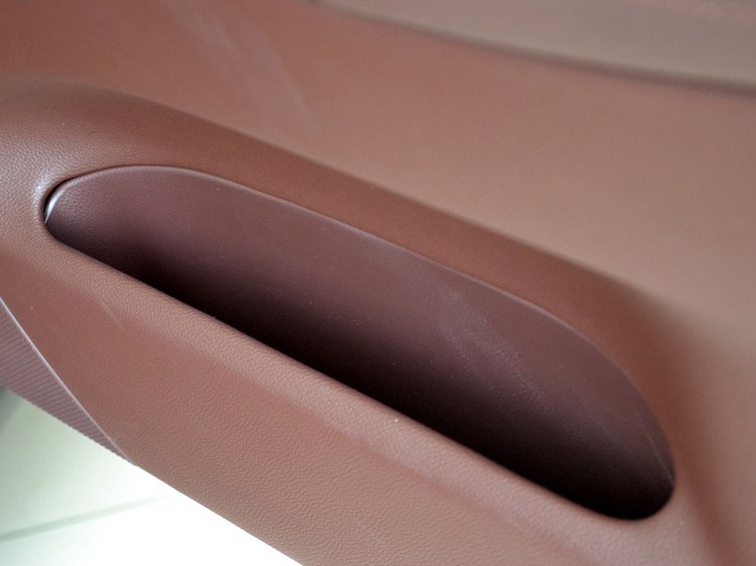英菲尼迪QX50 2013款 2.5L 两驱优雅版车厢座椅图片