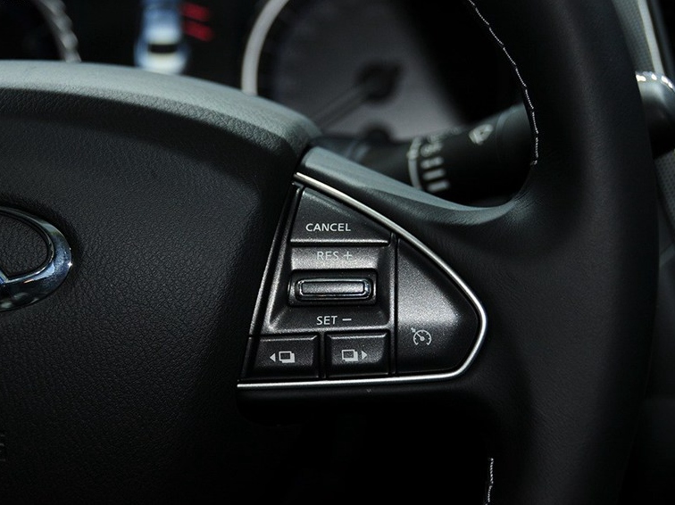 英菲尼迪Q50 2014款 2.0T 豪华版中控方向盘图片