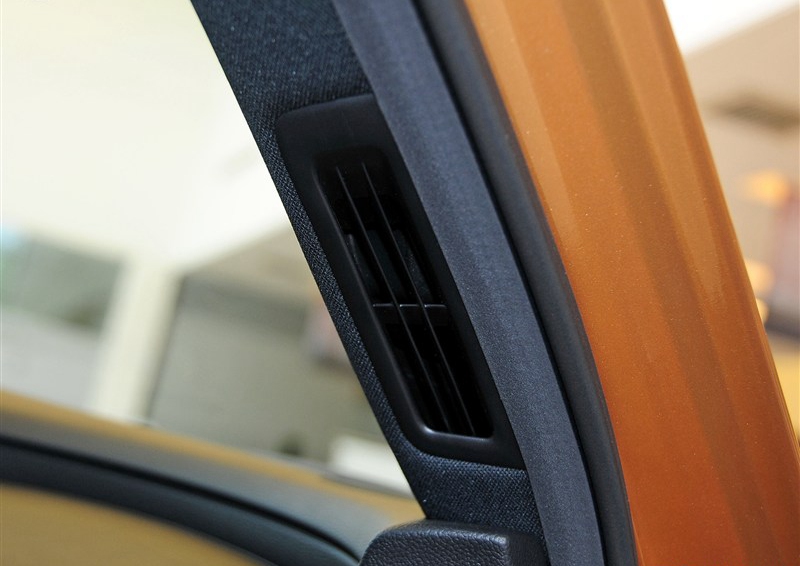 英菲尼迪QX70 2015款 3.7L 绝影版车厢座椅图片