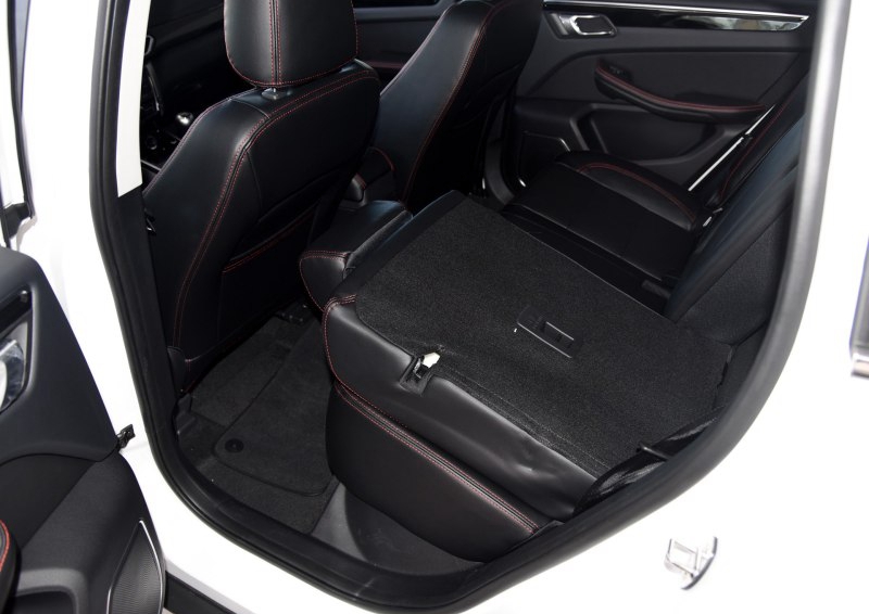 大迈X5 2015款 1.5T 手动豪华型车厢座椅图片