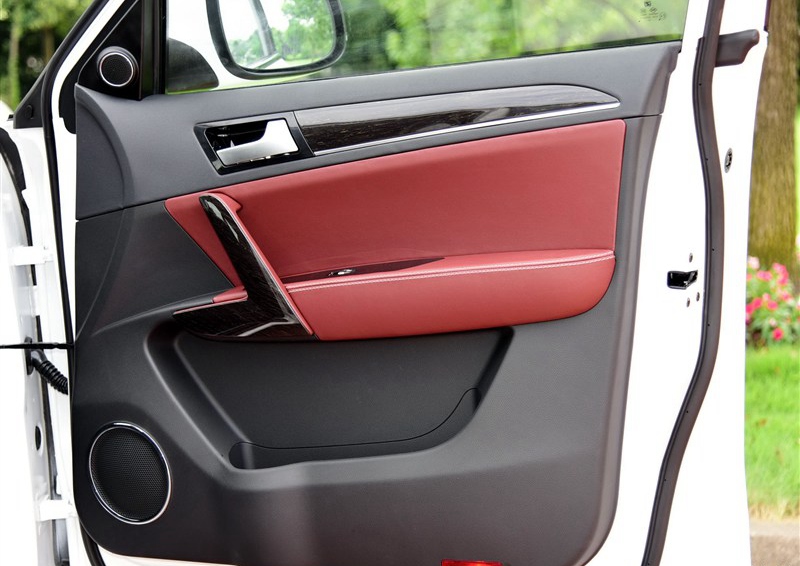 众泰T600 2015款 家用版 2.0T 手动豪华型车厢座椅图片