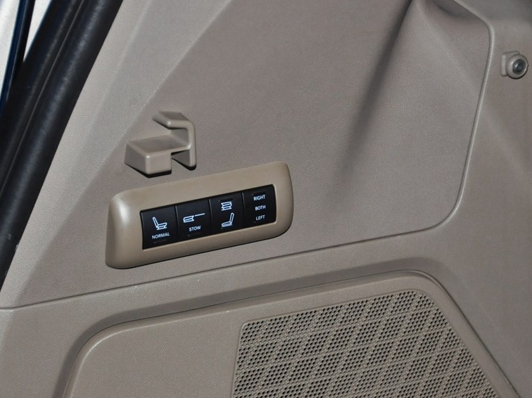 大捷龙(进口) 2013款 3.6L 豪华版车厢座椅图片