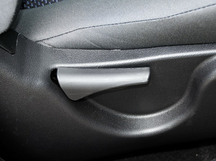 海马骑士 2013款 2.0L 手动经典型车厢座椅图片