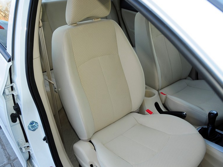 海马M3 2014款 1.5L 手动标准型车厢座椅图片