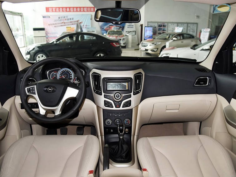 海马S7 2015款 改款 2.0L 手动纵驰型中控方向盘图片