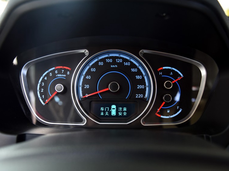 海马S7 2015款 2.0L 手动智尚型中控方向盘图片