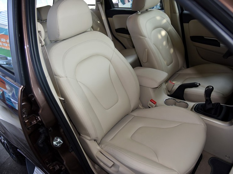 海马S7 2015款 2.0L 手动智尚型车厢座椅图片