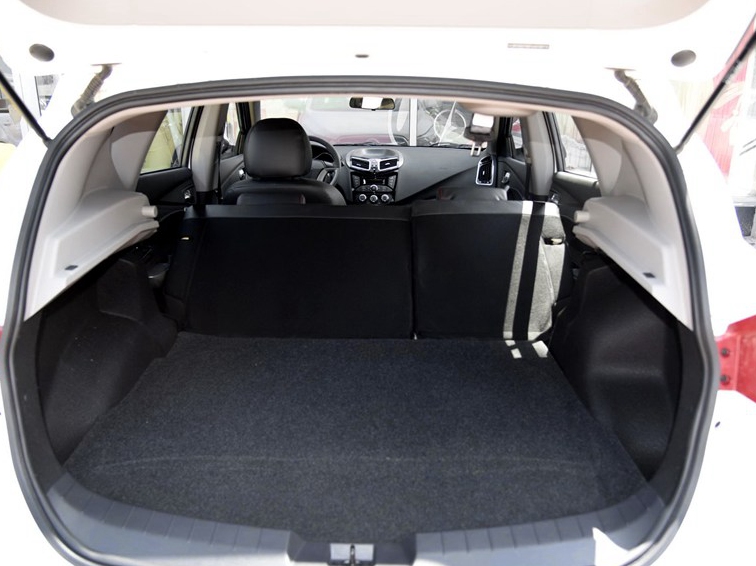 海马S5 2015款 1.6L 手动智乐型车厢座椅图片