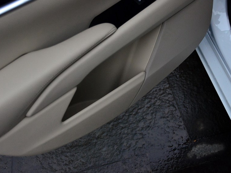 凯迪拉克XTS 2014款 28T 铂金版车厢座椅图片
