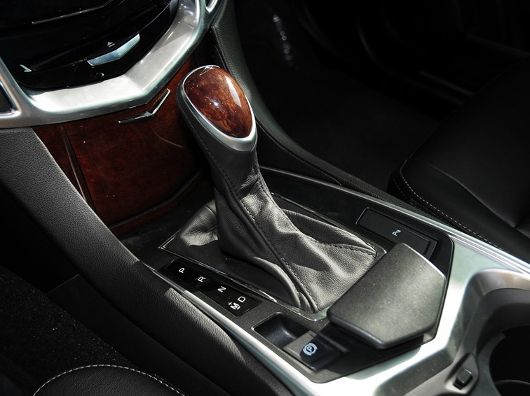 凯迪拉克SRX 2014款 3.0L 精英型中控方向盘图片