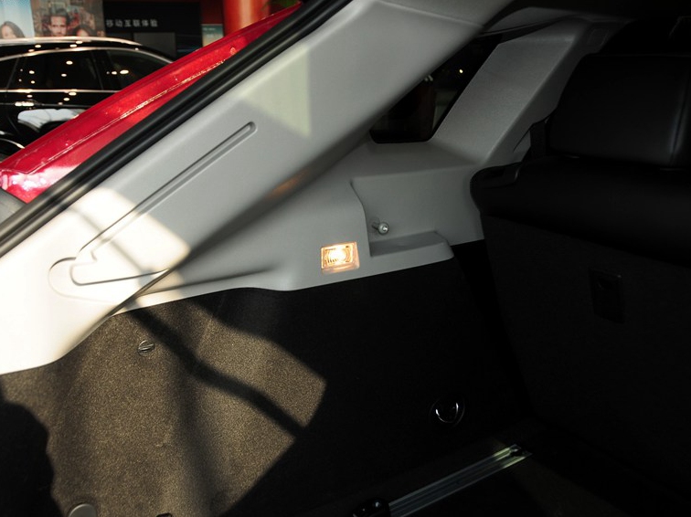 凯迪拉克SRX 2014款 3.0L 精英型车厢座椅图片