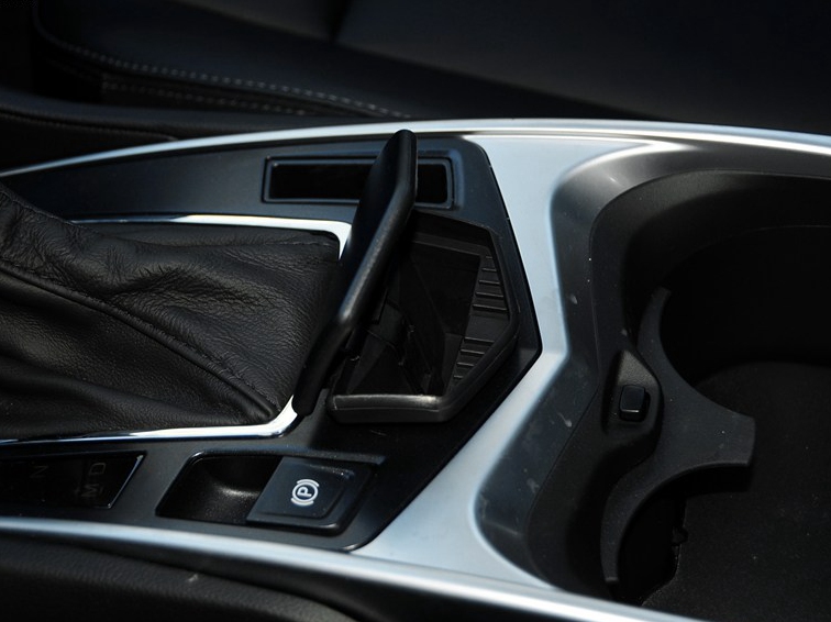 凯迪拉克SRX 2014款 3.0L 舒适型中控方向盘图片