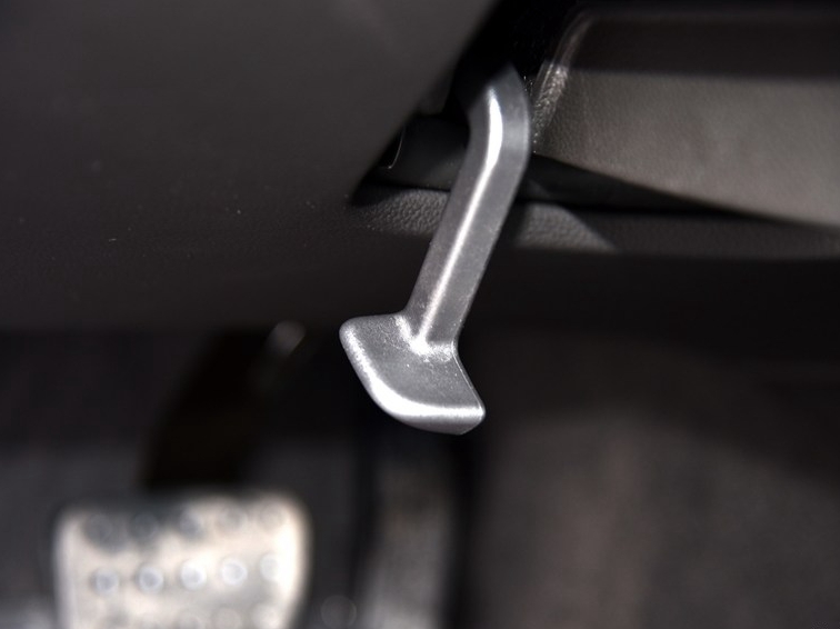 凯迪拉克SRX 2015款 3.0L 豪华型中控方向盘图片