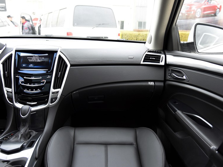 凯迪拉克SRX 2015款 3.0L 舒适型中控方向盘图片