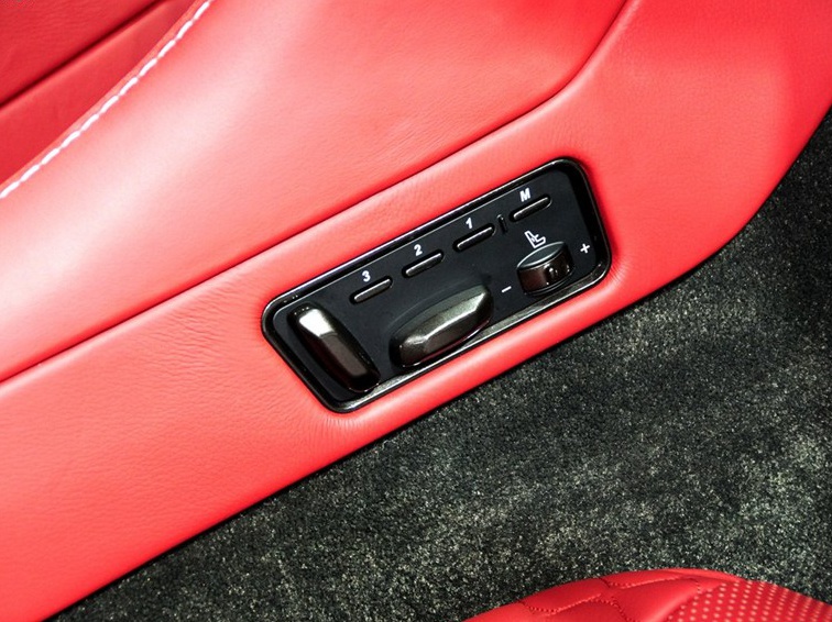 Vanquish 2013款 6.0L 标准型车厢座椅图片