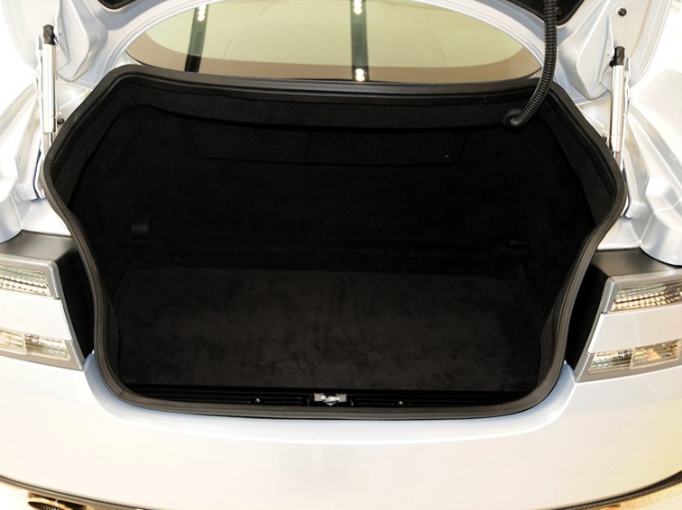 阿斯顿·马丁DBS 2009款 6.0 Touchtronic Coupe车厢座椅图片