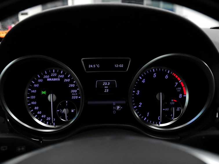 巴博斯 M级 2013款 35MR中控方向盘图片