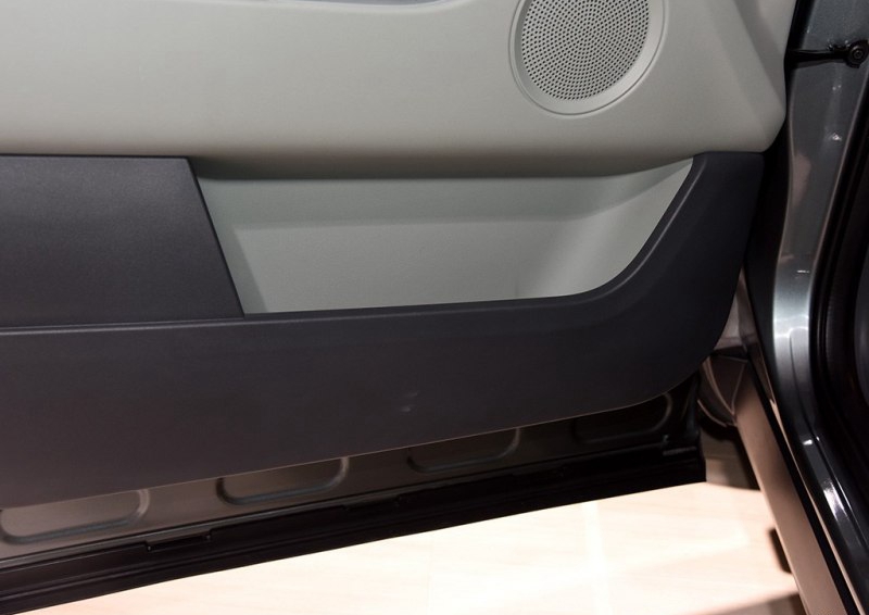 发现神行 2016款 2.0T HSE LUXURY车厢座椅图片