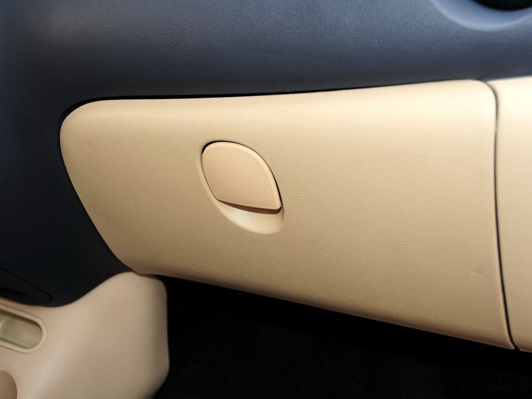 乐驰 2012款 改款 1.0L 手动P-TEC舒适型图片9