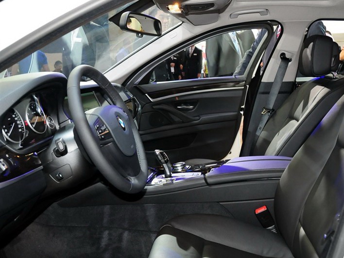 宝马5系 2013款 525Li 豪华型车厢座椅图片