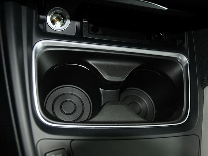 宝马3系 2013款 320i 进取型中控方向盘图片