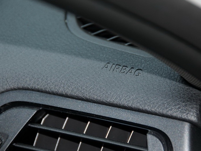 宝马3系 2014款 328Li 豪华设计套装中控方向盘图片