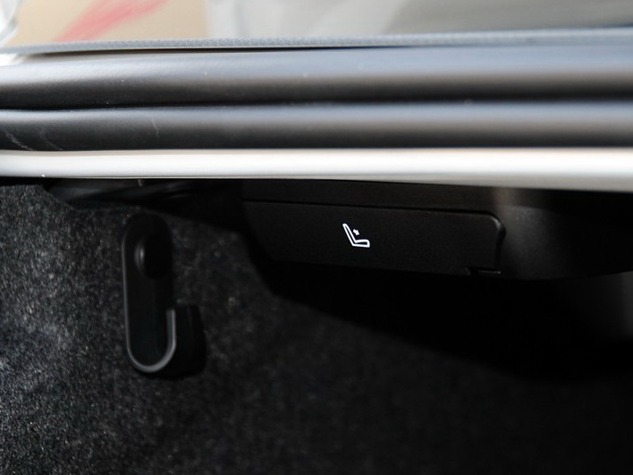 宝马3系 2014款 328Li 豪华设计套装车厢座椅图片