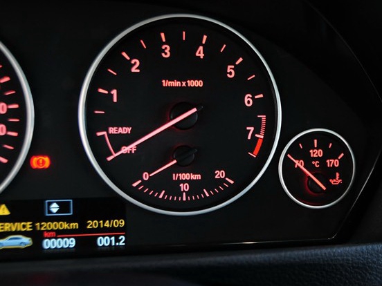 宝马3系 2014款 320Li 手动型中控方向盘图片