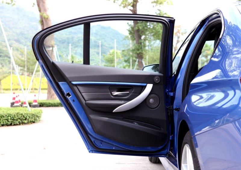 宝马3系 2016款 328i xDrive M运动型车厢座椅图片