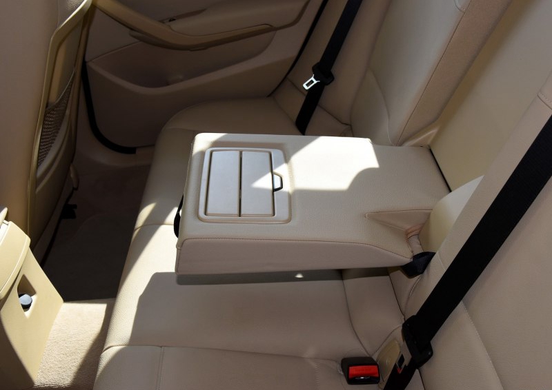 宝马X1 2015款 xDrive20i 时尚晋级版车厢座椅图片