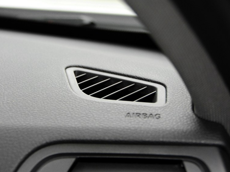 宝马3系 2015款 320Li 时尚型中控方向盘图片