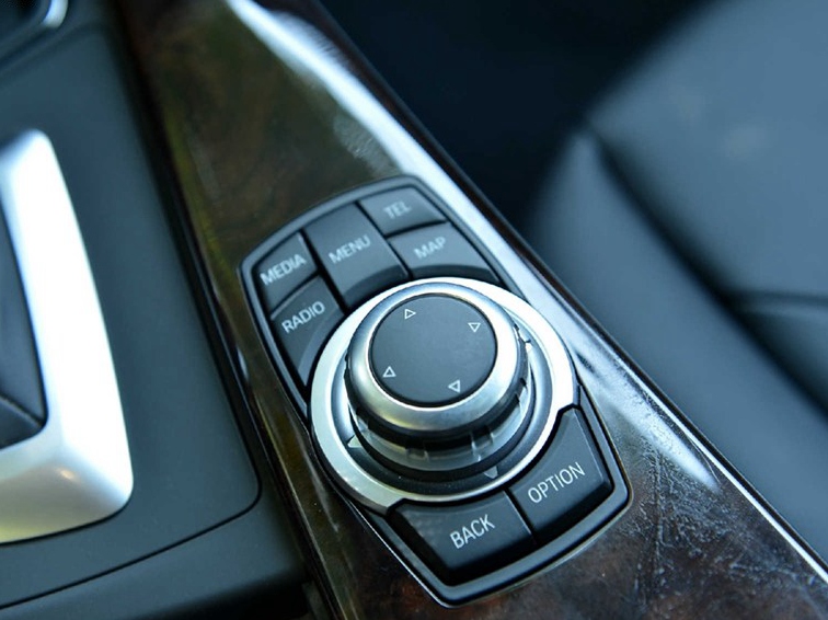 宝马3系(进口) 2013款 改款 335i xDrive中控方向盘图片
