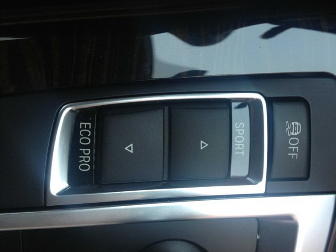 宝马X3 2013款 改款 xDrive20i 豪华型中控方向盘图片