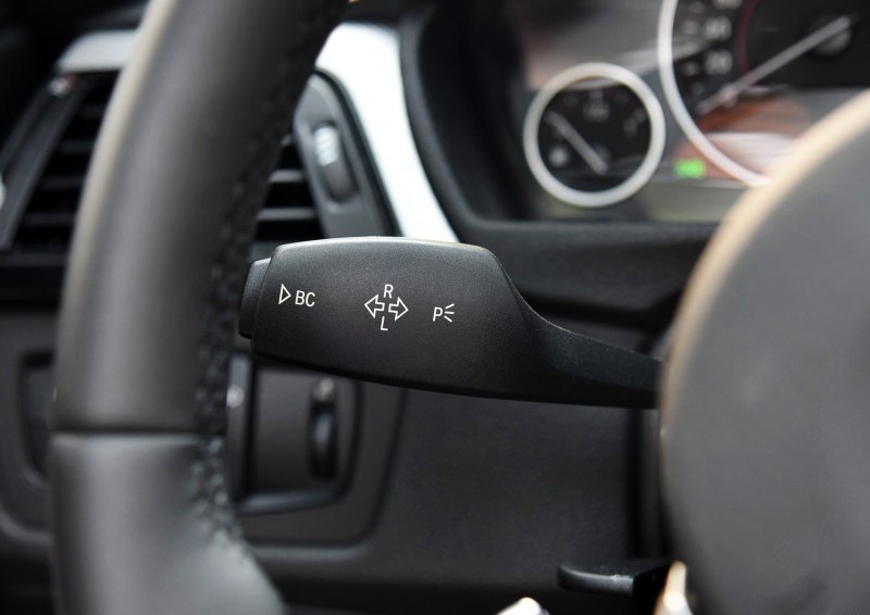 宝马4系 2015款 428i 敞篷限量版中控方向盘图片