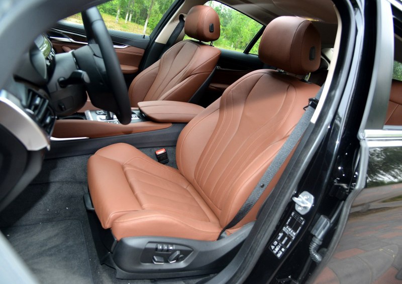 宝马X6 2015款 xDrive28i车厢座椅图片