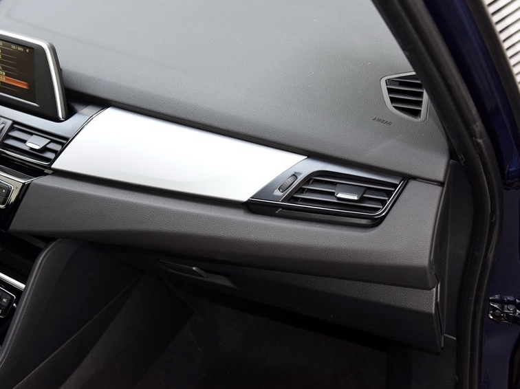 宝马2系多功能旅行车 2015款 218i 领先型中控方向盘图片