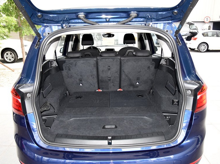 宝马2系多功能旅行车 2015款 218i 领先型车厢座椅图片